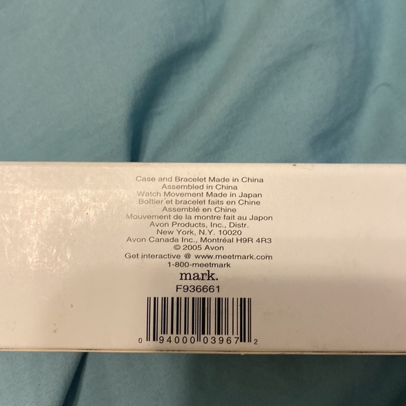 Avon Gold Watch - Picture 5 of 6